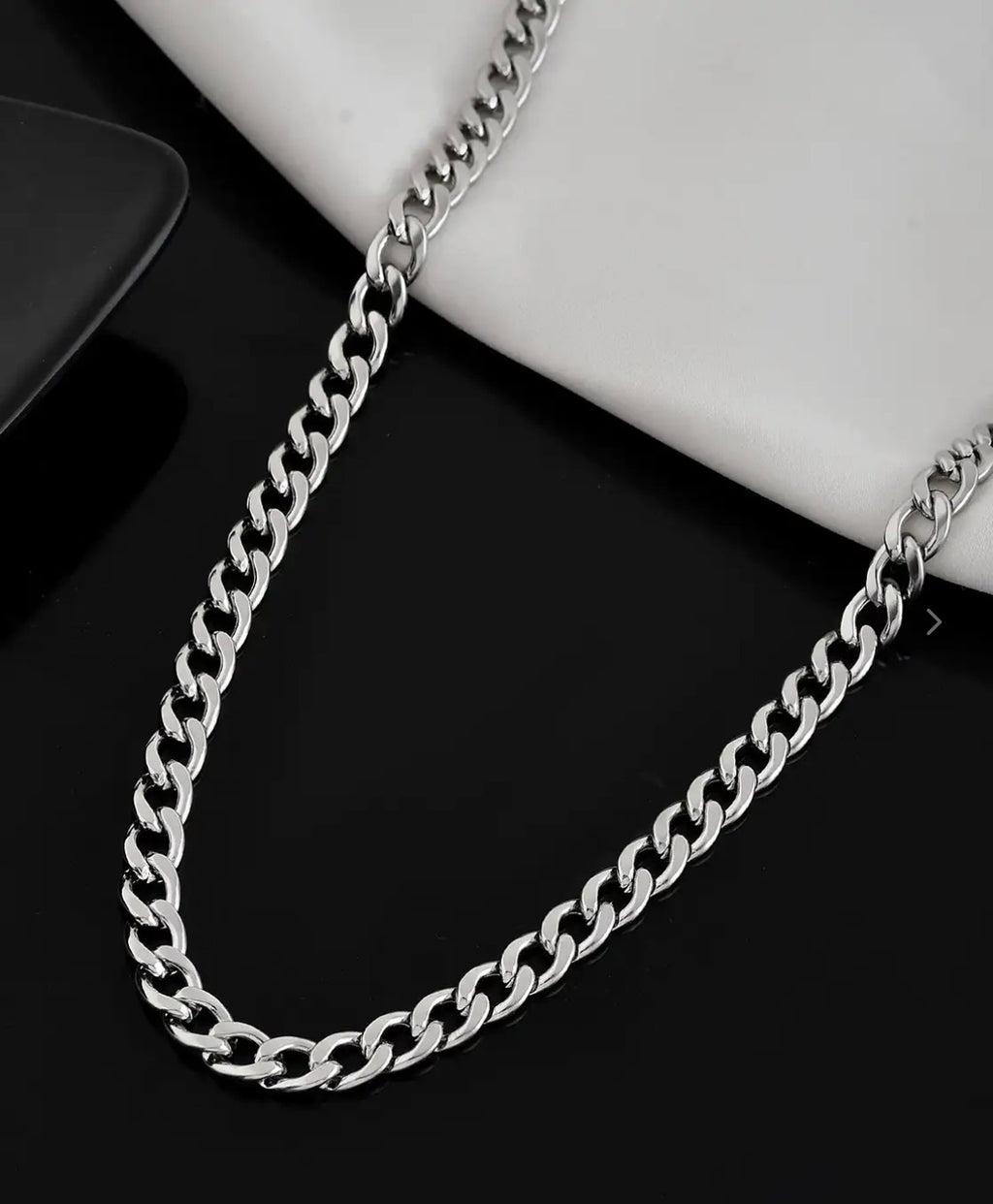 VALLEY OF JEWELLERY (VOJ) Men Silver-Plated Chain with Lobster Claw-Closure
